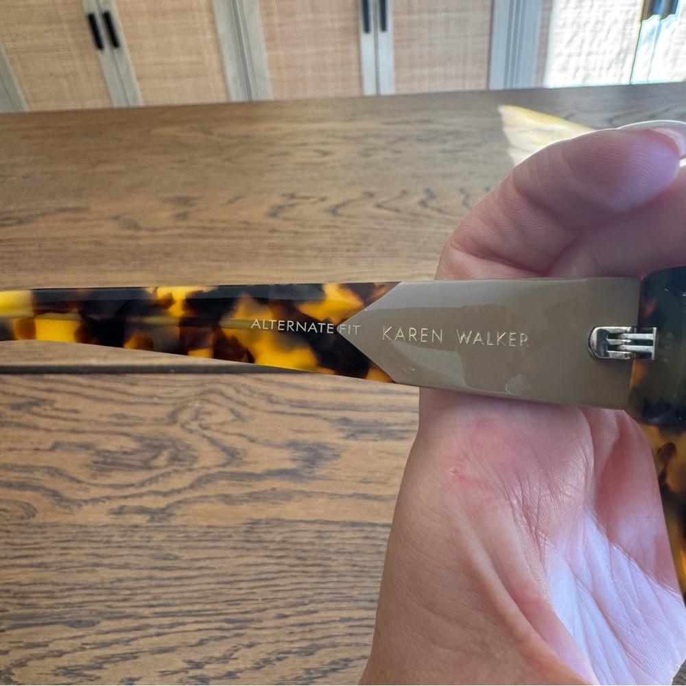 Tortoise Shell Sunglasses - Picture 4 of 6